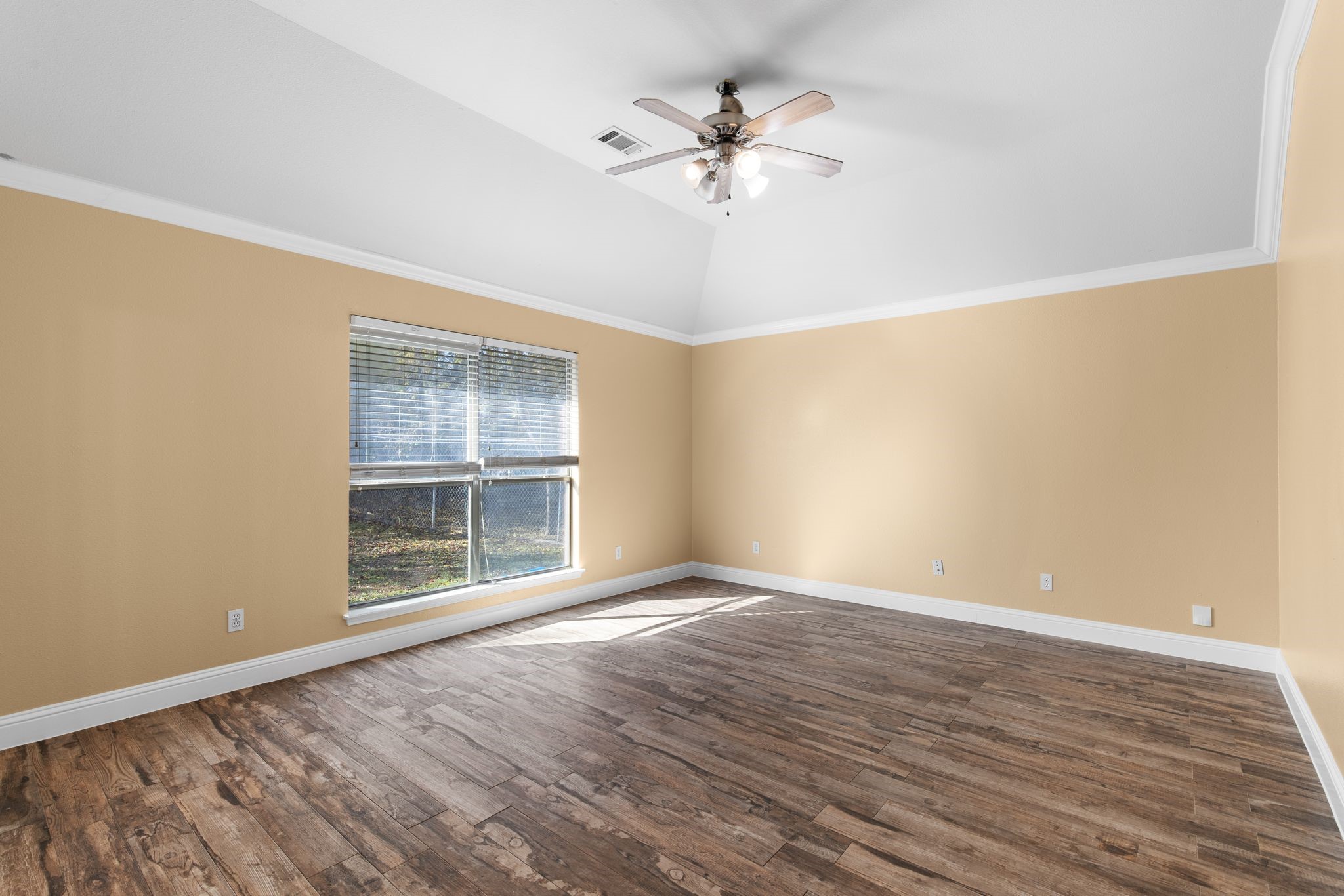 309 Dupont Circle Fort Worth TX 76134