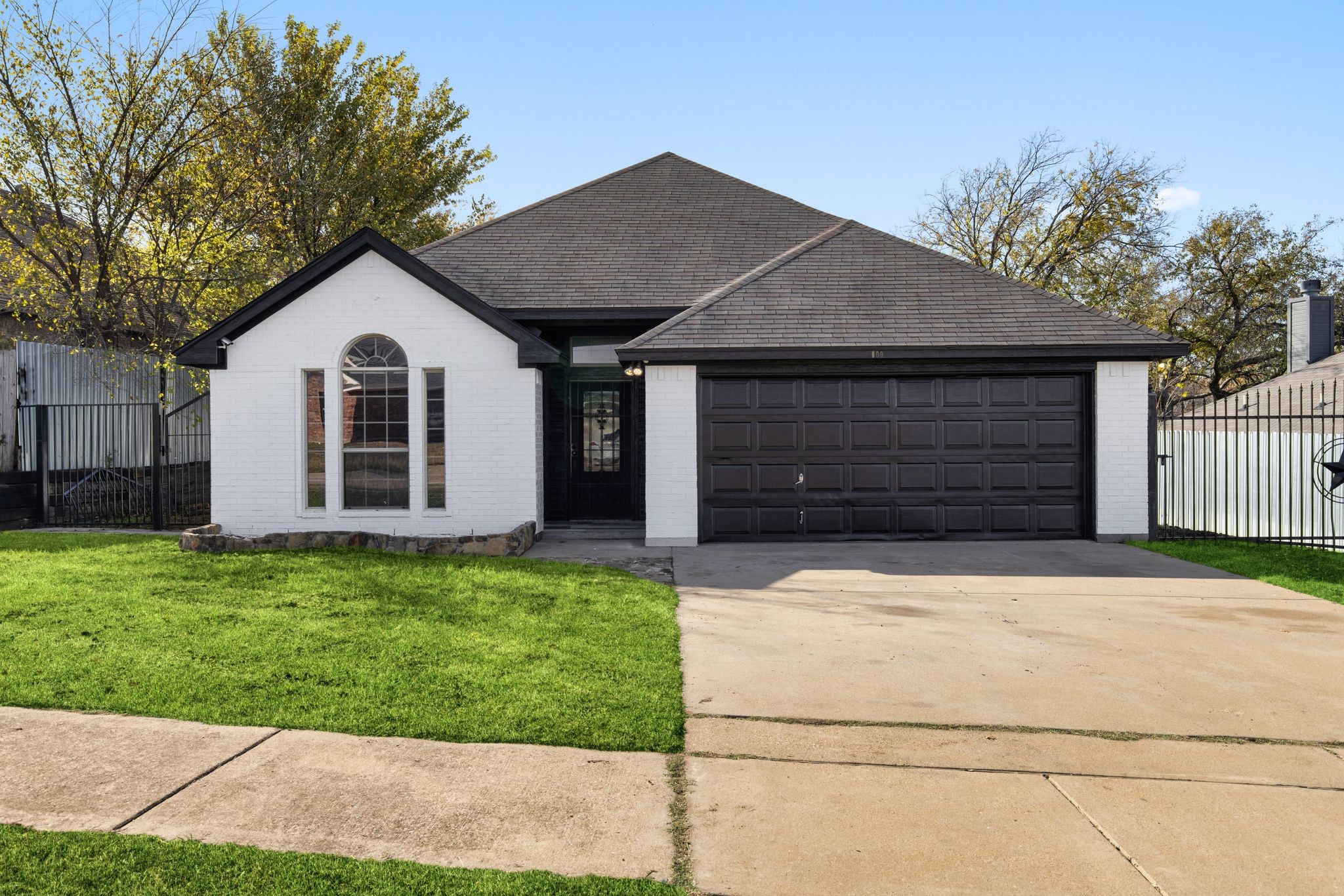 309 Dupont Circle Fort Worth TX 76134
