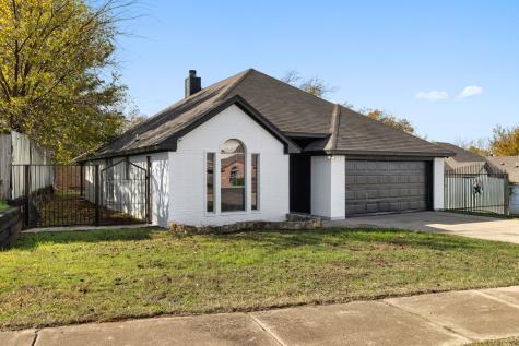 309 Dupont Circle Fort Worth TX 76134