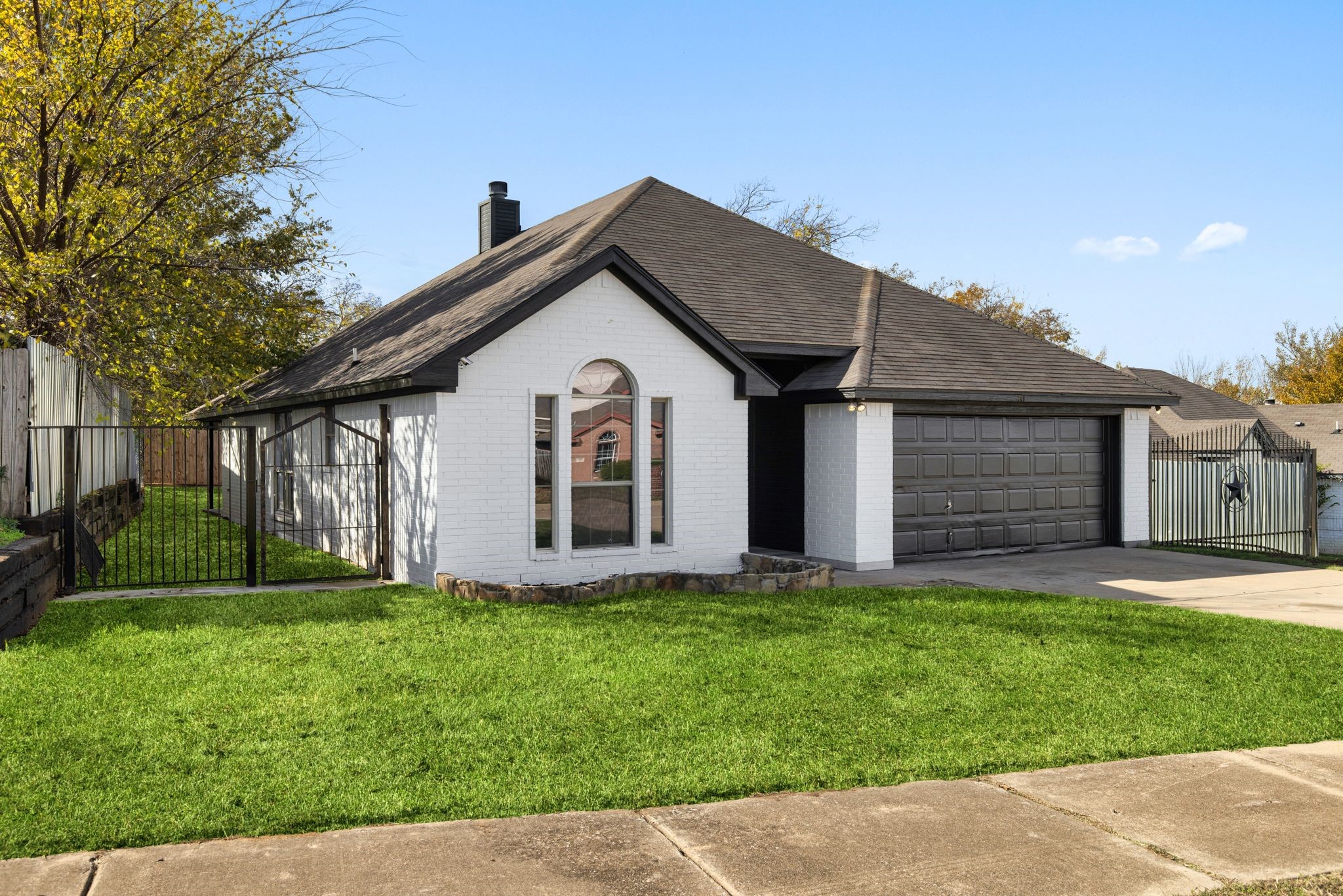 309 Dupont Circle Fort Worth TX 76134