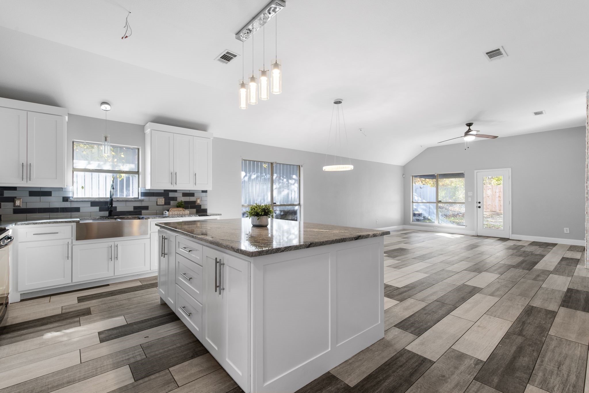 309 Dupont Circle Fort Worth TX 76134
