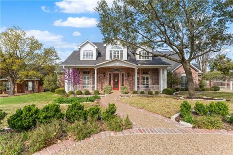 801 Forest Oaks Circle Woodway TX 76712