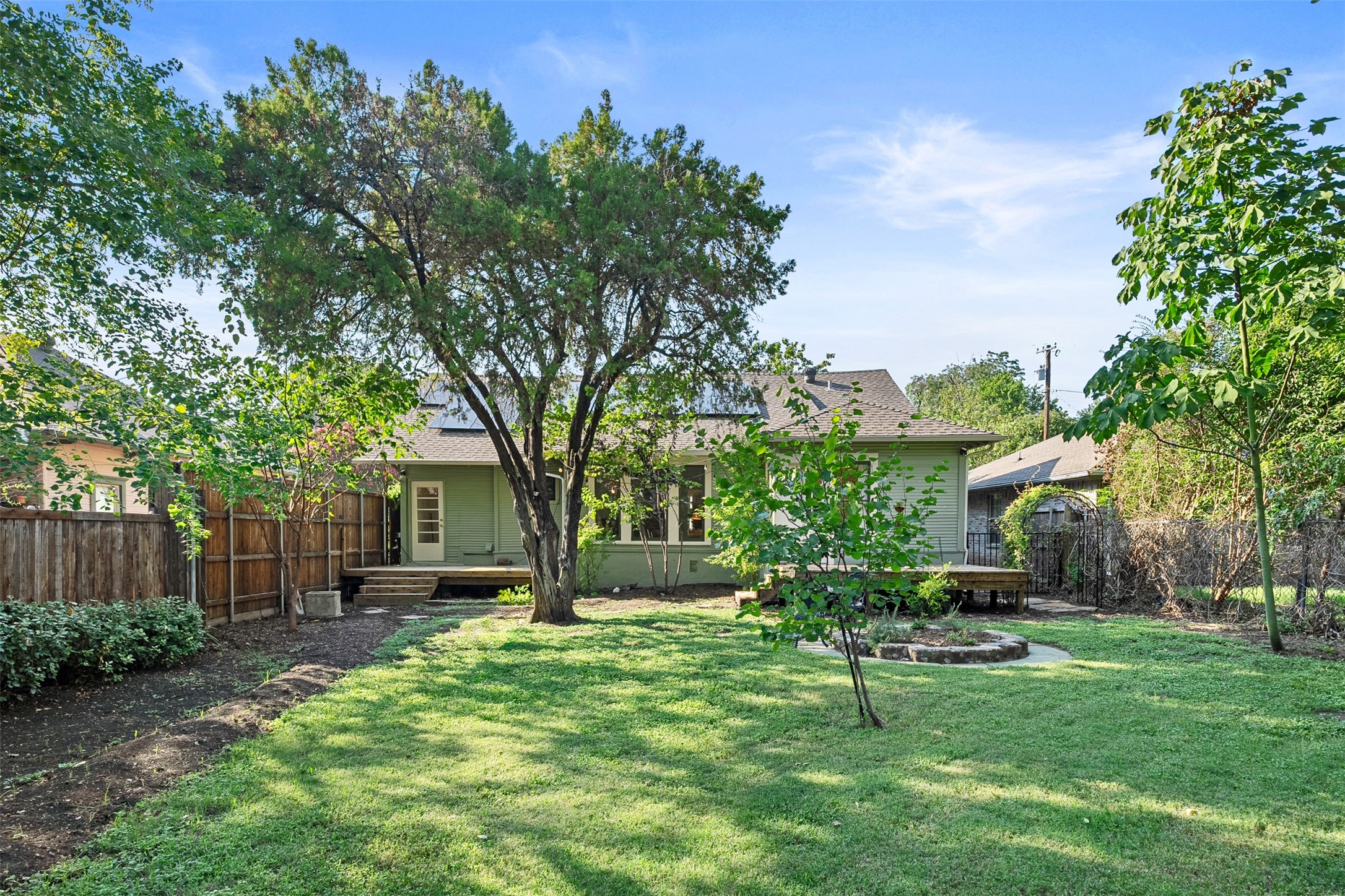 5614 Worth Street Dallas TX 75214