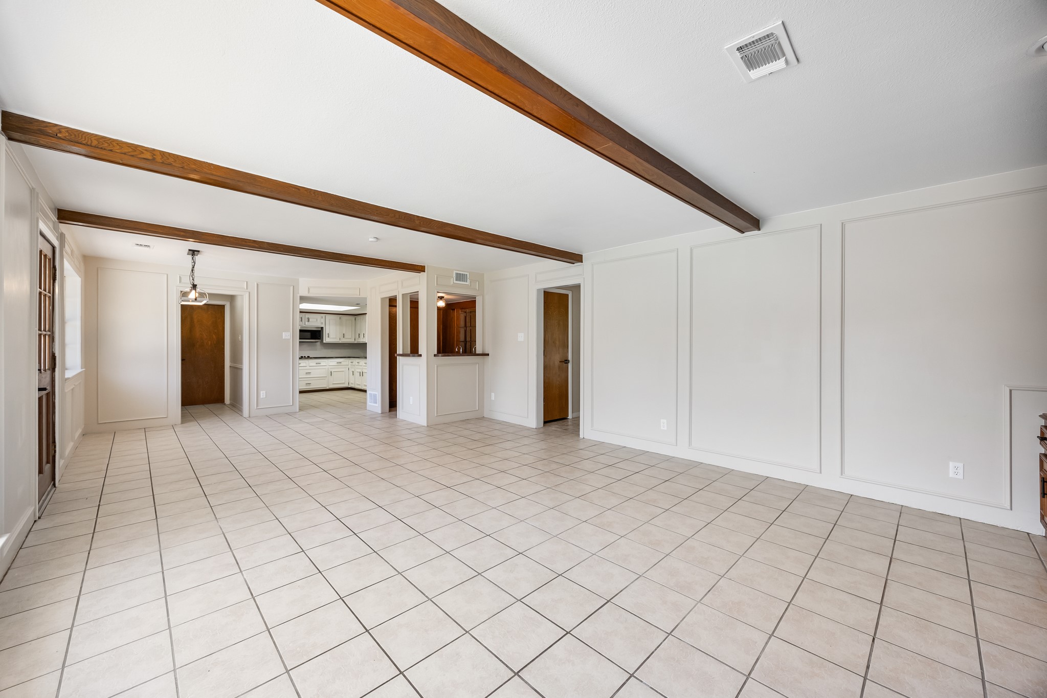 2404 Heather Hill Lane Plano TX 75075