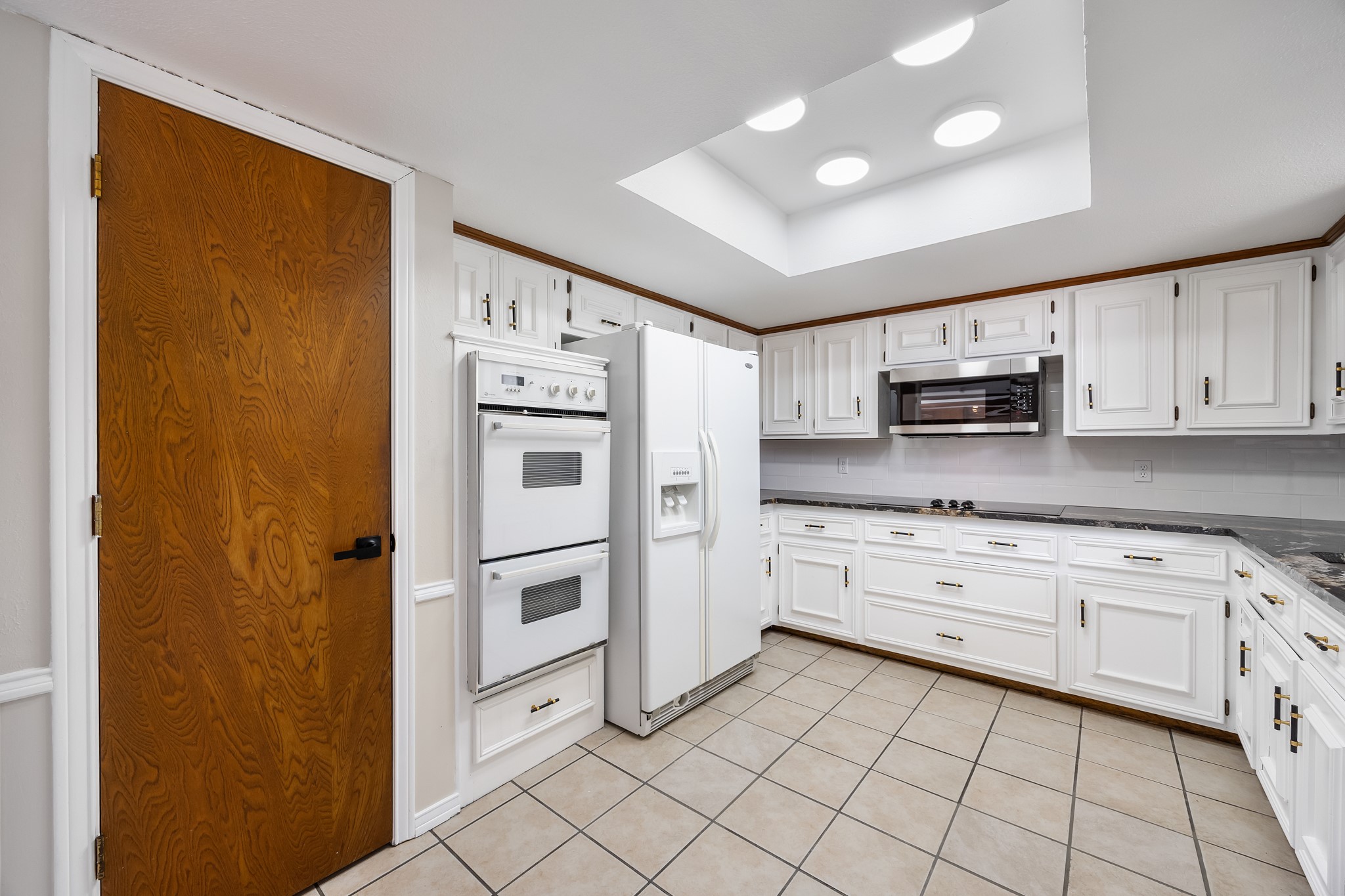 2404 Heather Hill Lane Plano TX 75075