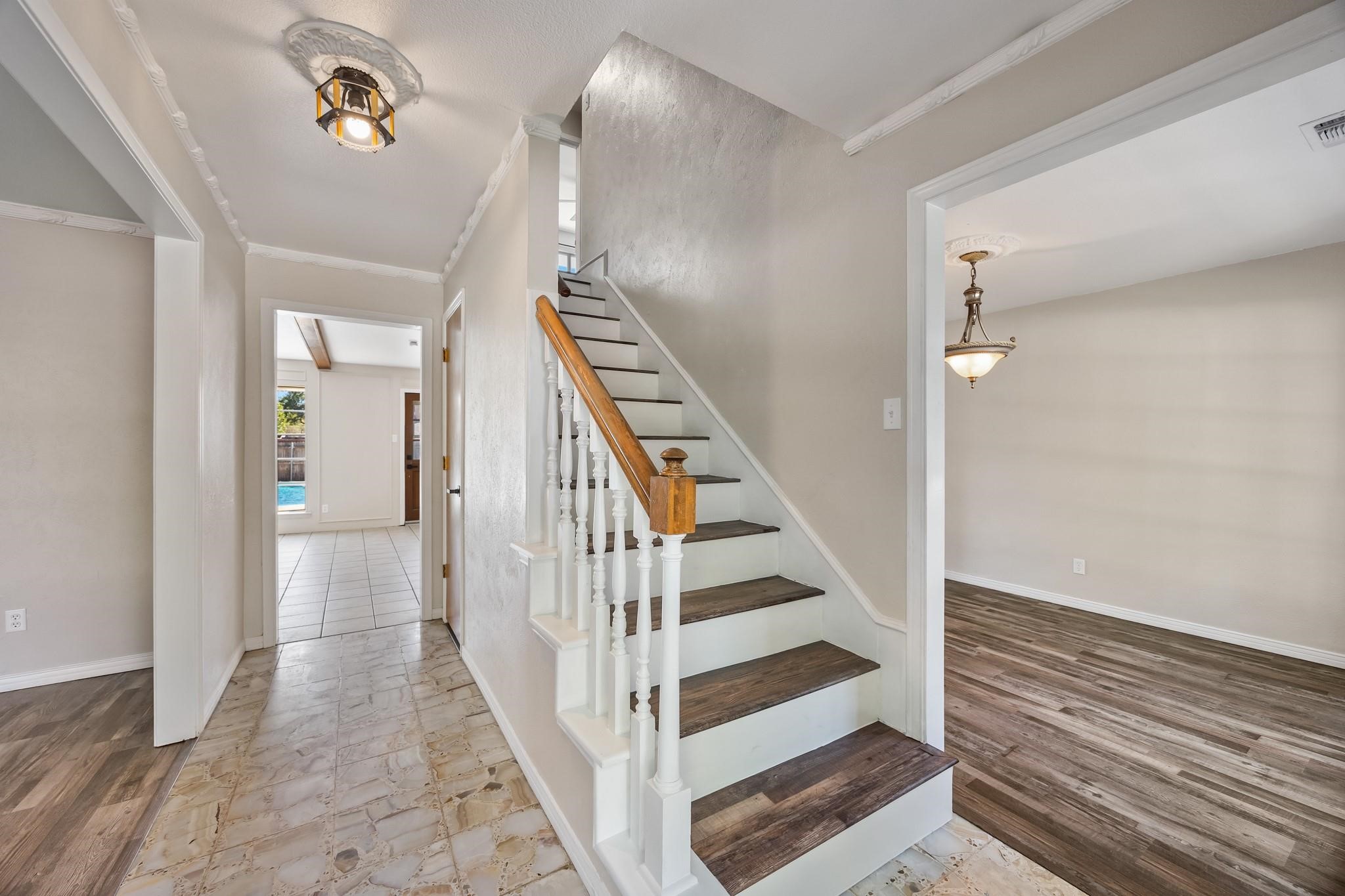 2404 Heather Hill Lane Plano TX 75075