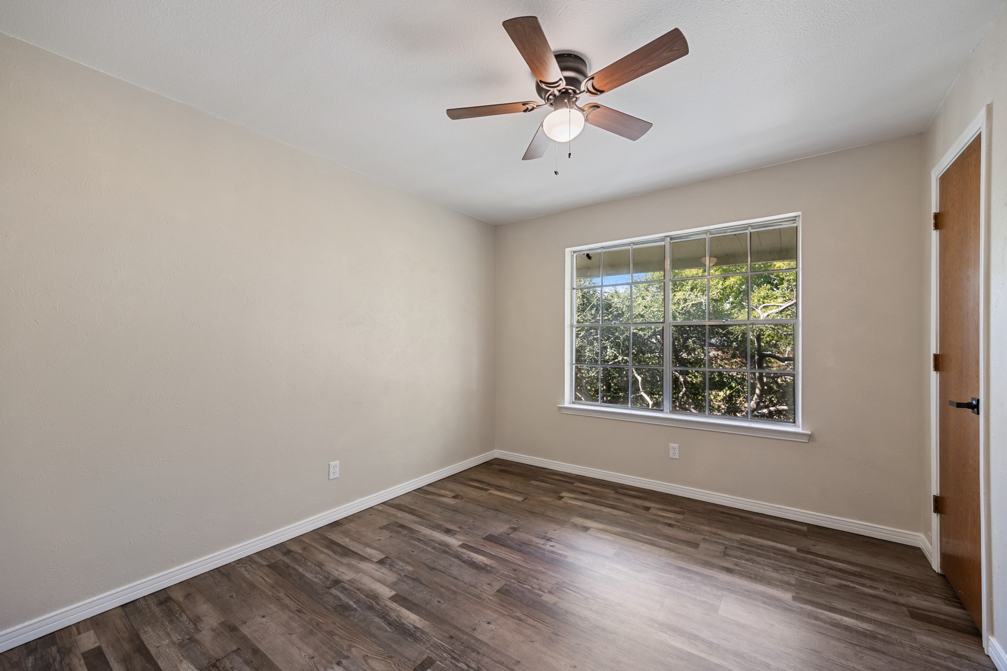 2404 Heather Hill Lane Plano TX 75075