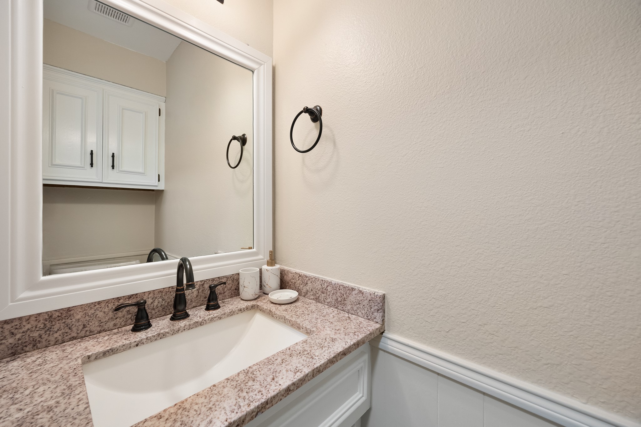 2404 Heather Hill Lane Plano TX 75075