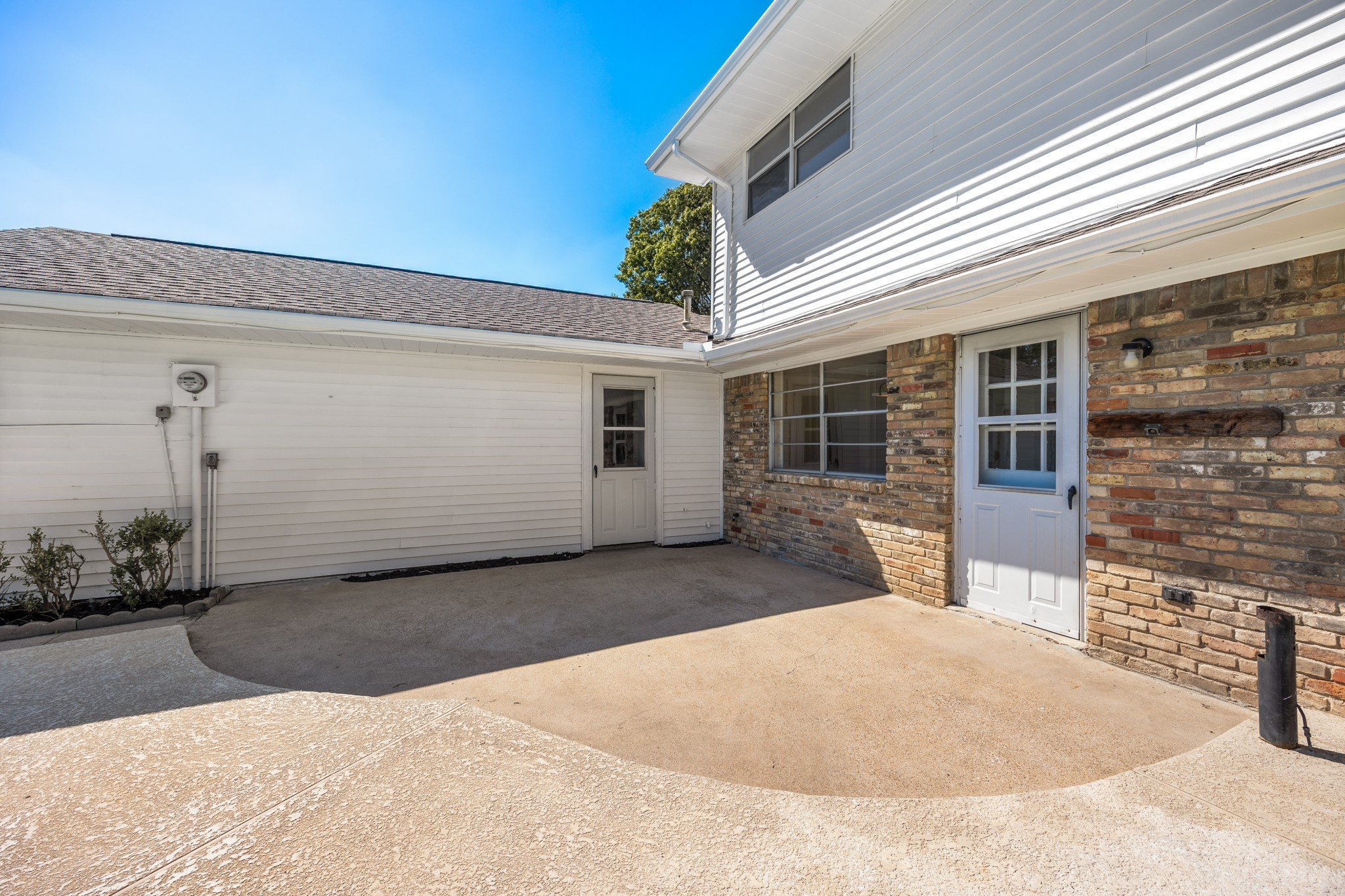 2404 Heather Hill Lane Plano TX 75075