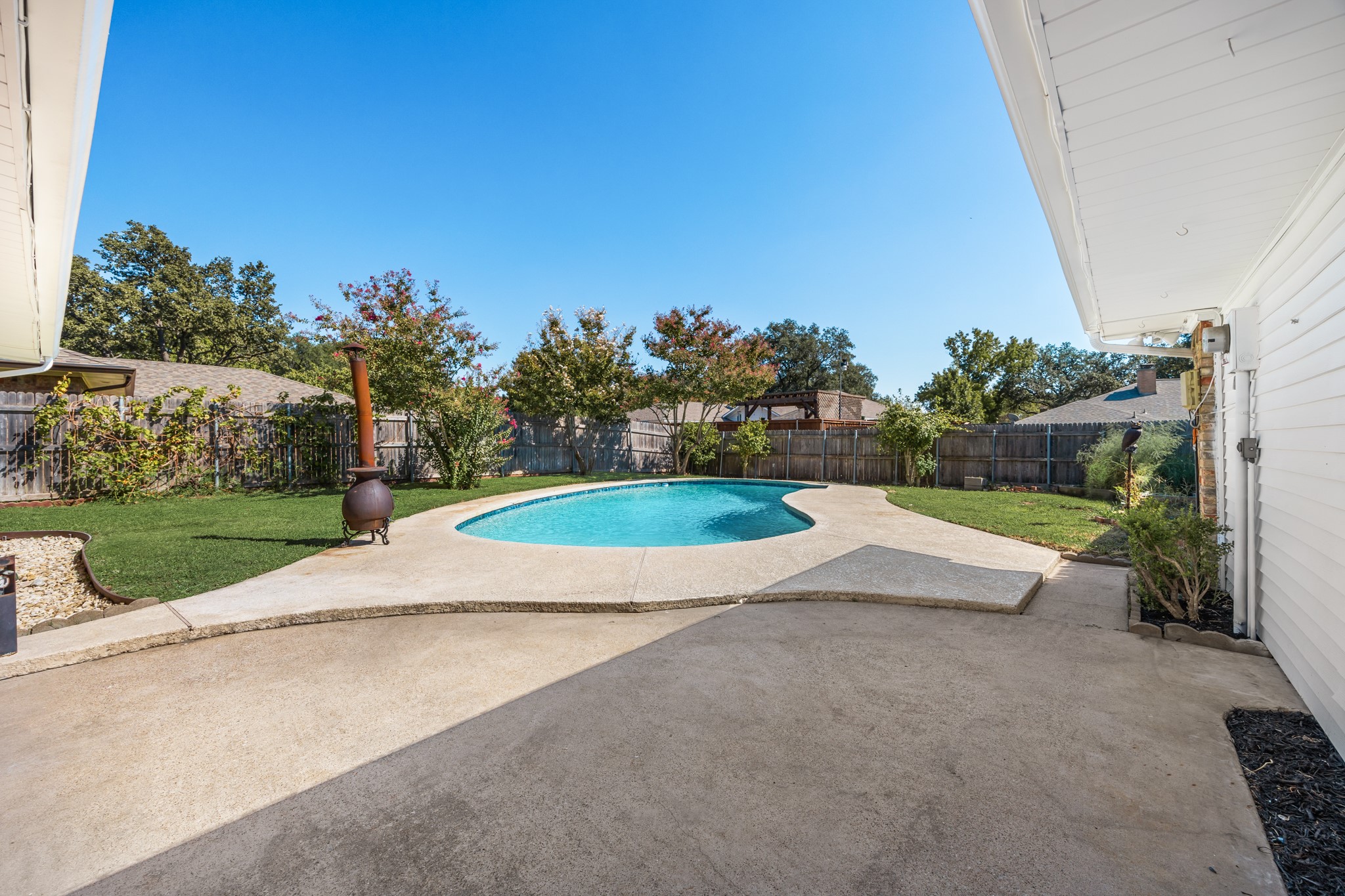 2404 Heather Hill Lane Plano TX 75075