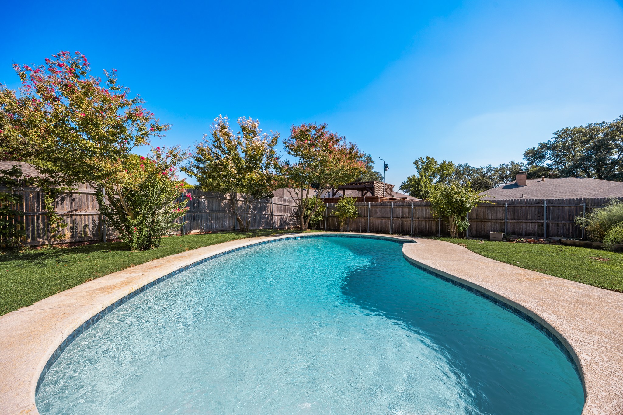 2404 Heather Hill Lane Plano TX 75075