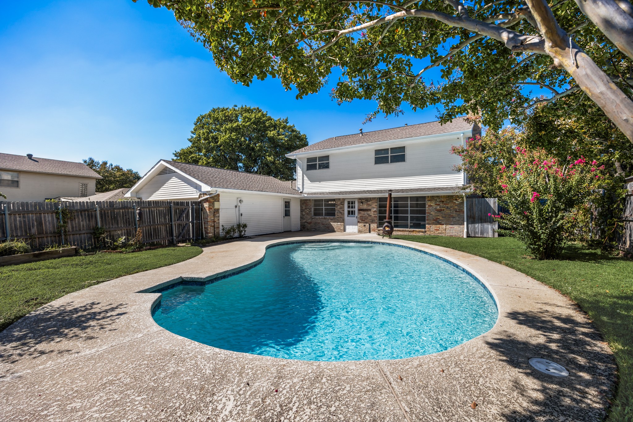 2404 Heather Hill Lane Plano TX 75075