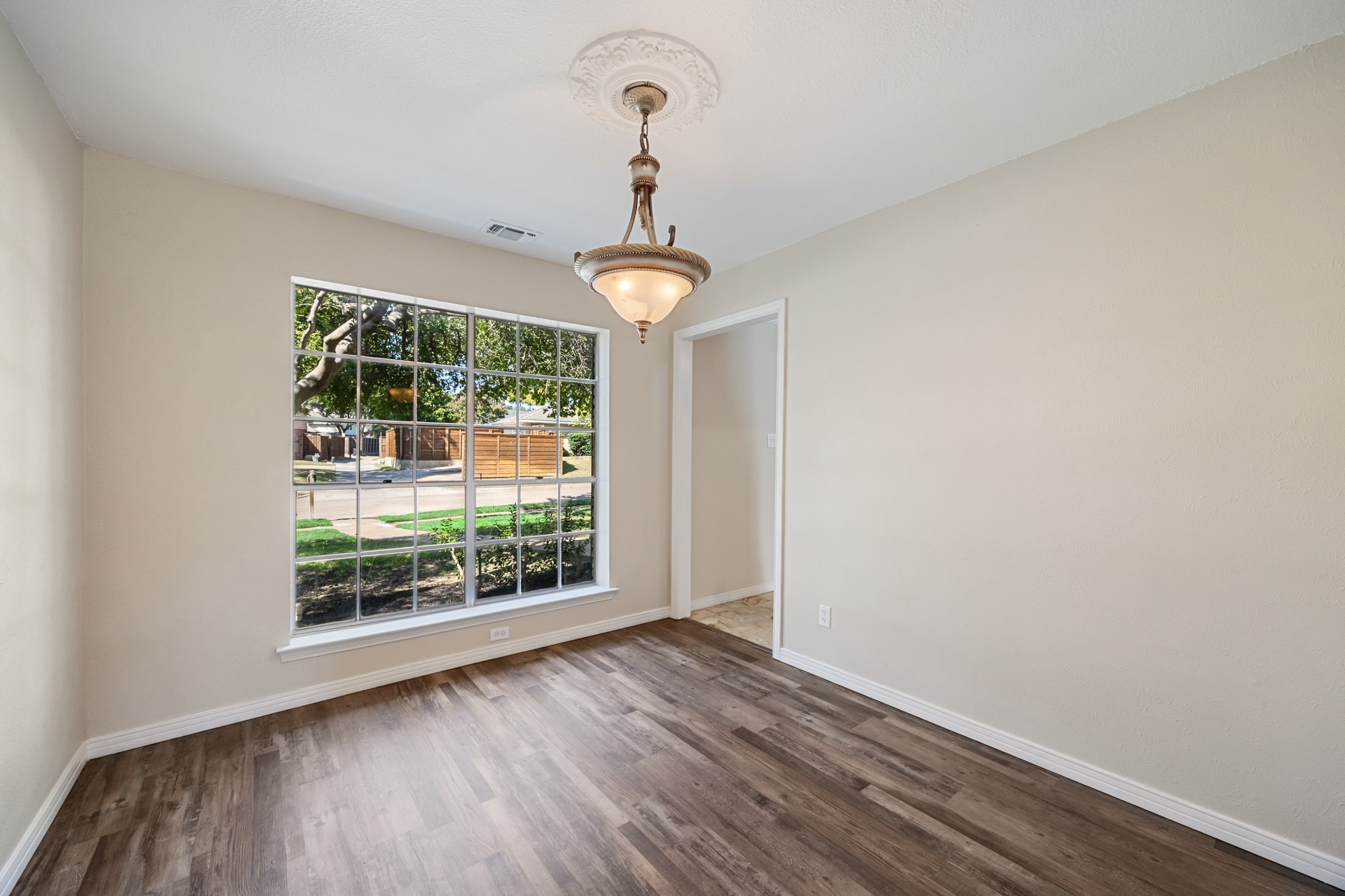 2404 Heather Hill Lane Plano TX 75075