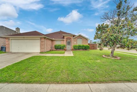2207 Hickory Wood Trail Arlington TX 76018