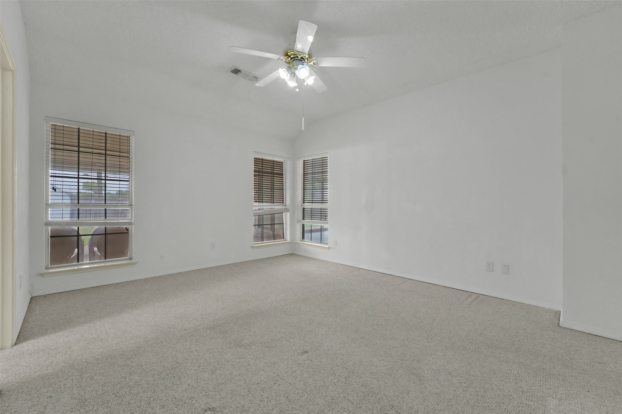 2207 Hickory Wood Trail Arlington TX 76018