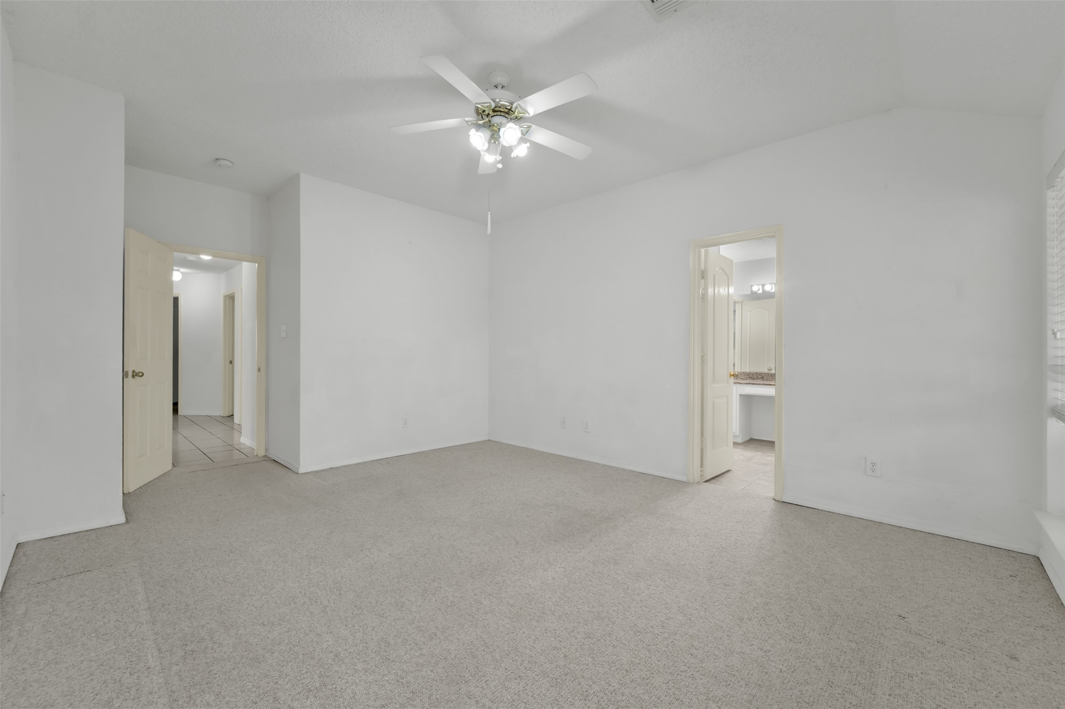 2207 Hickory Wood Trail Arlington TX 76018