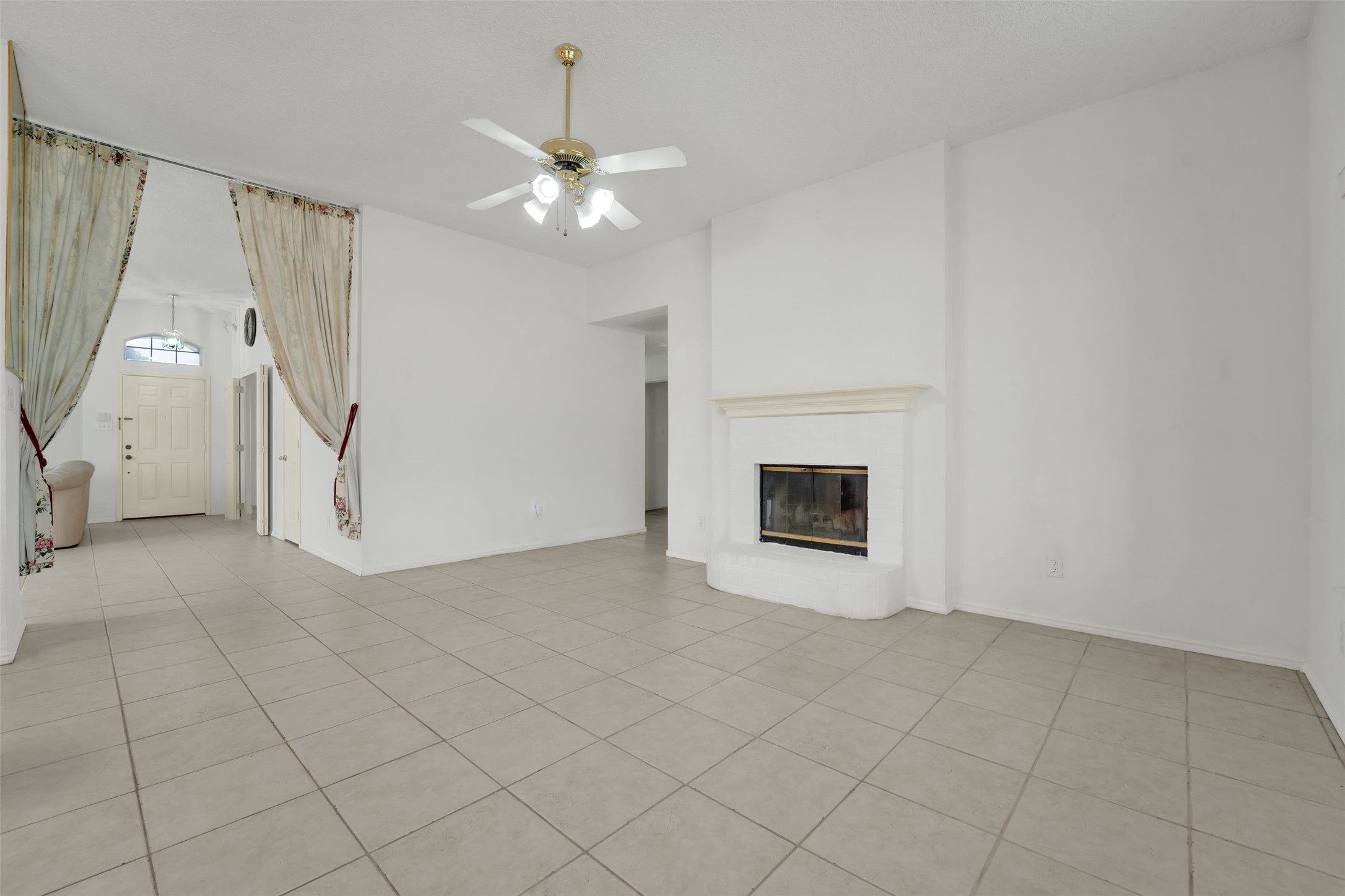 2207 Hickory Wood Trail Arlington TX 76018