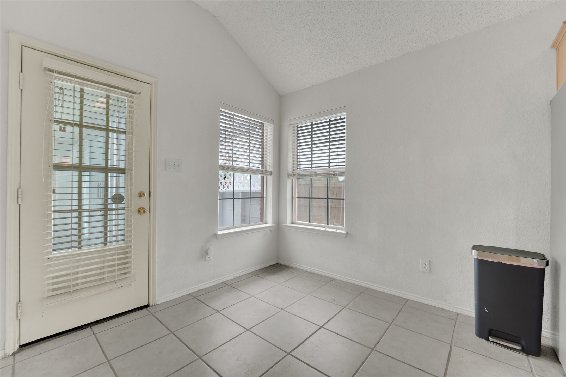 2207 Hickory Wood Trail Arlington TX 76018