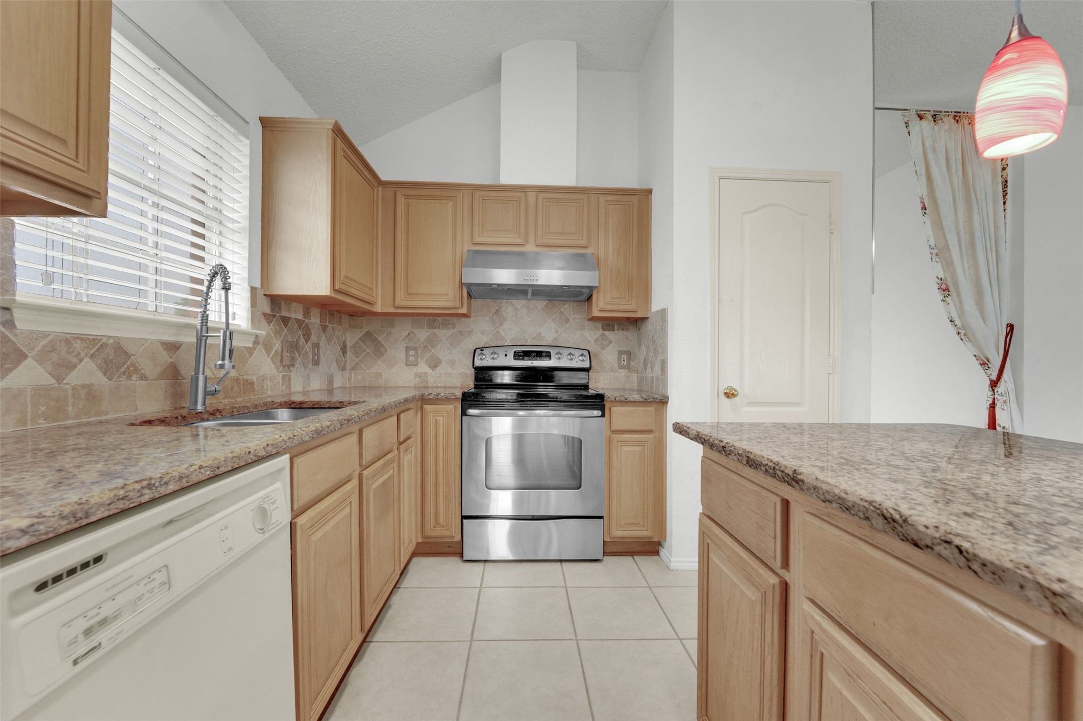 2207 Hickory Wood Trail Arlington TX 76018
