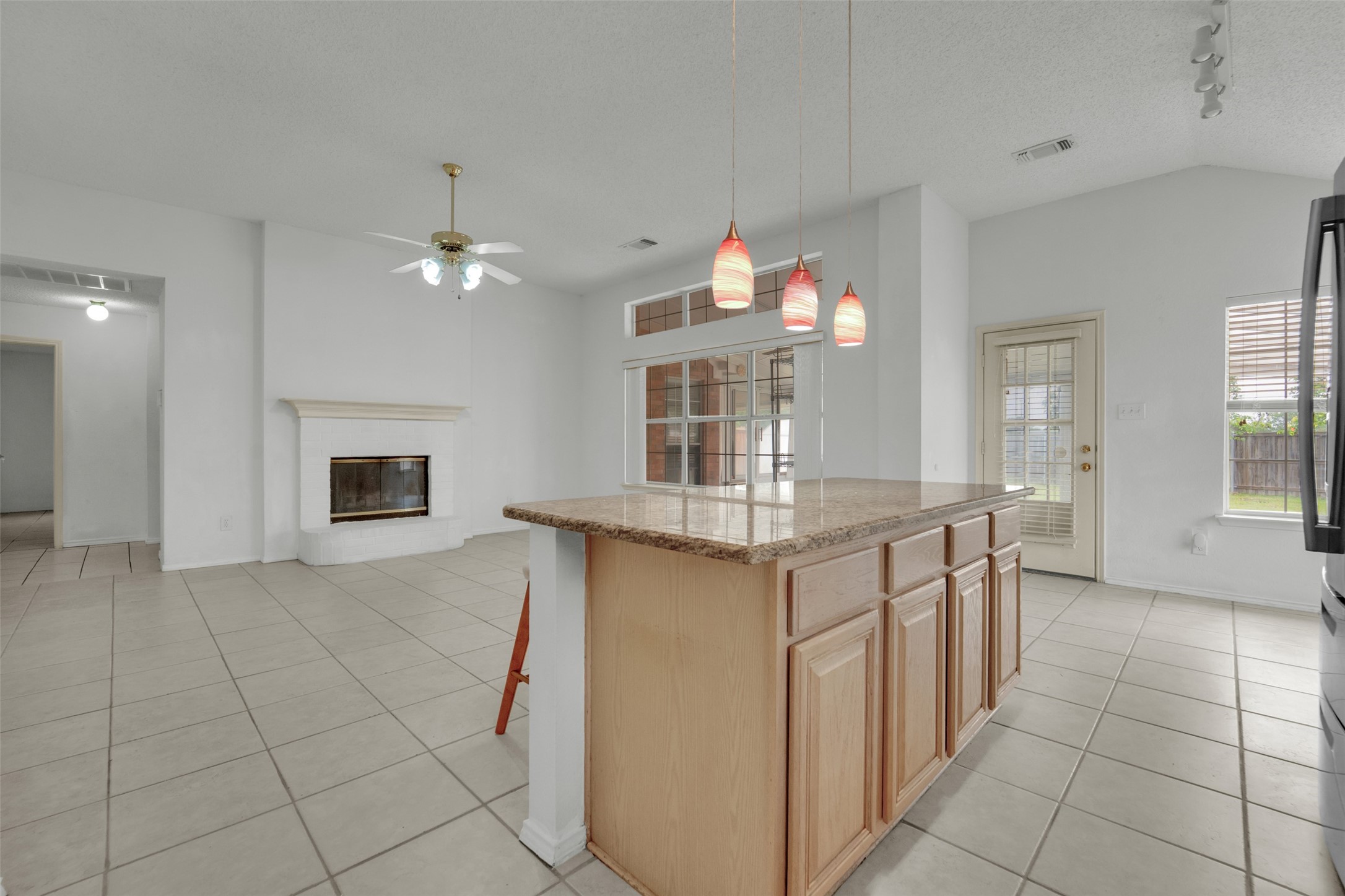 2207 Hickory Wood Trail Arlington TX 76018