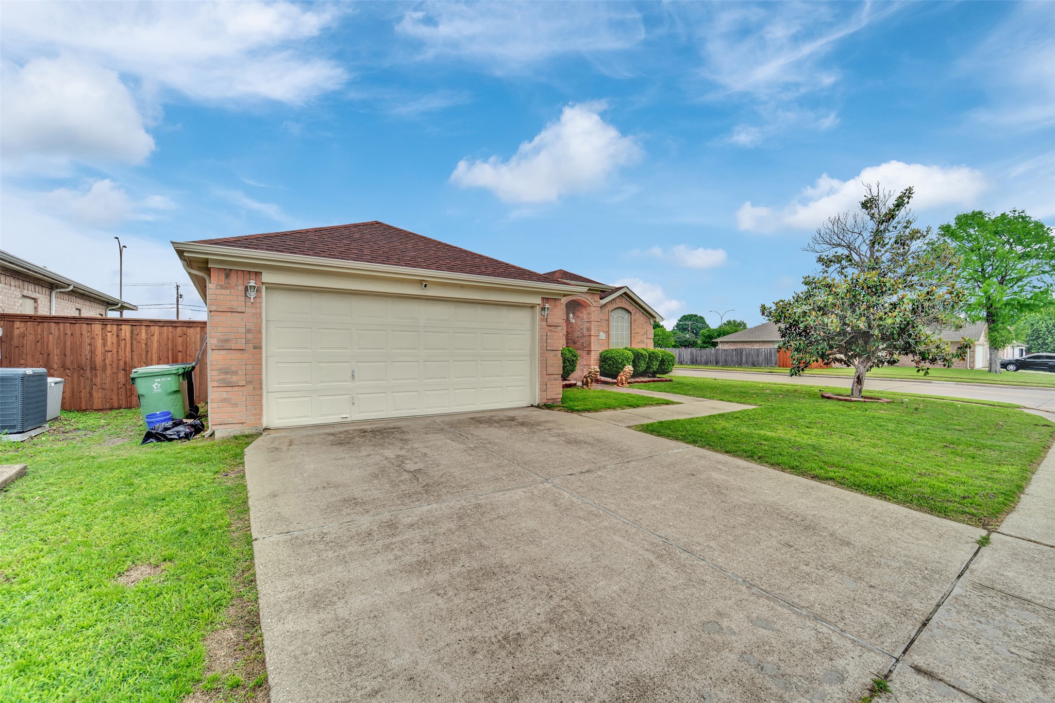 2207 Hickory Wood Trail Arlington TX 76018