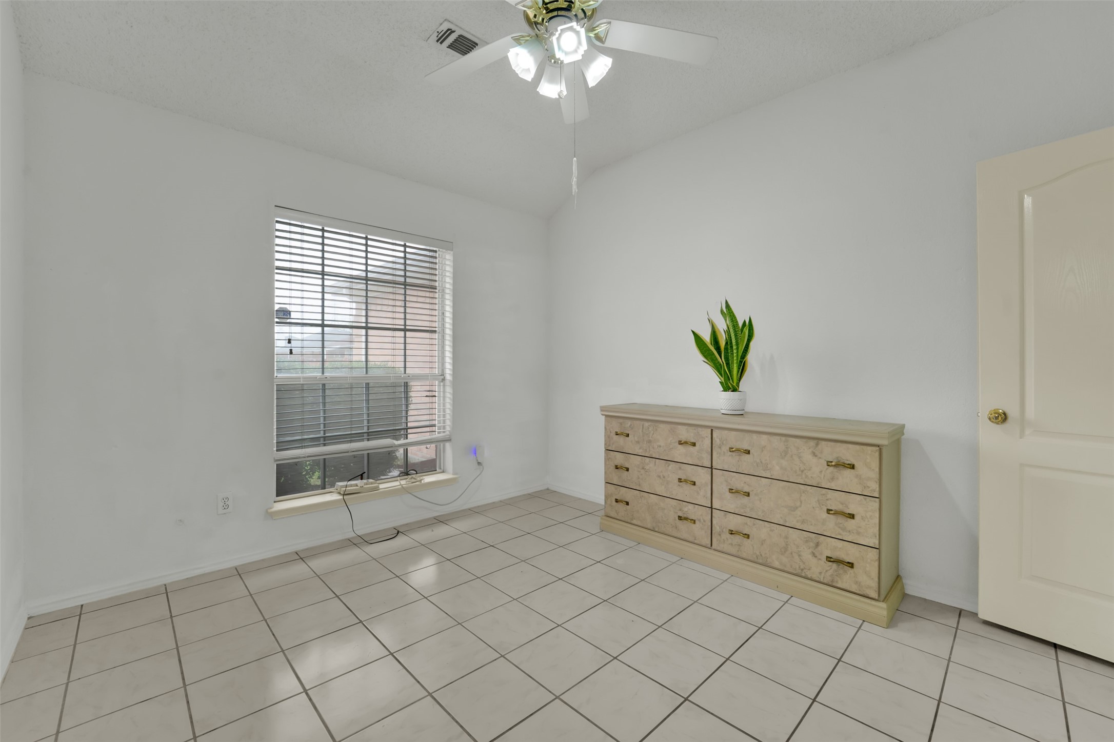 2207 Hickory Wood Trail Arlington TX 76018
