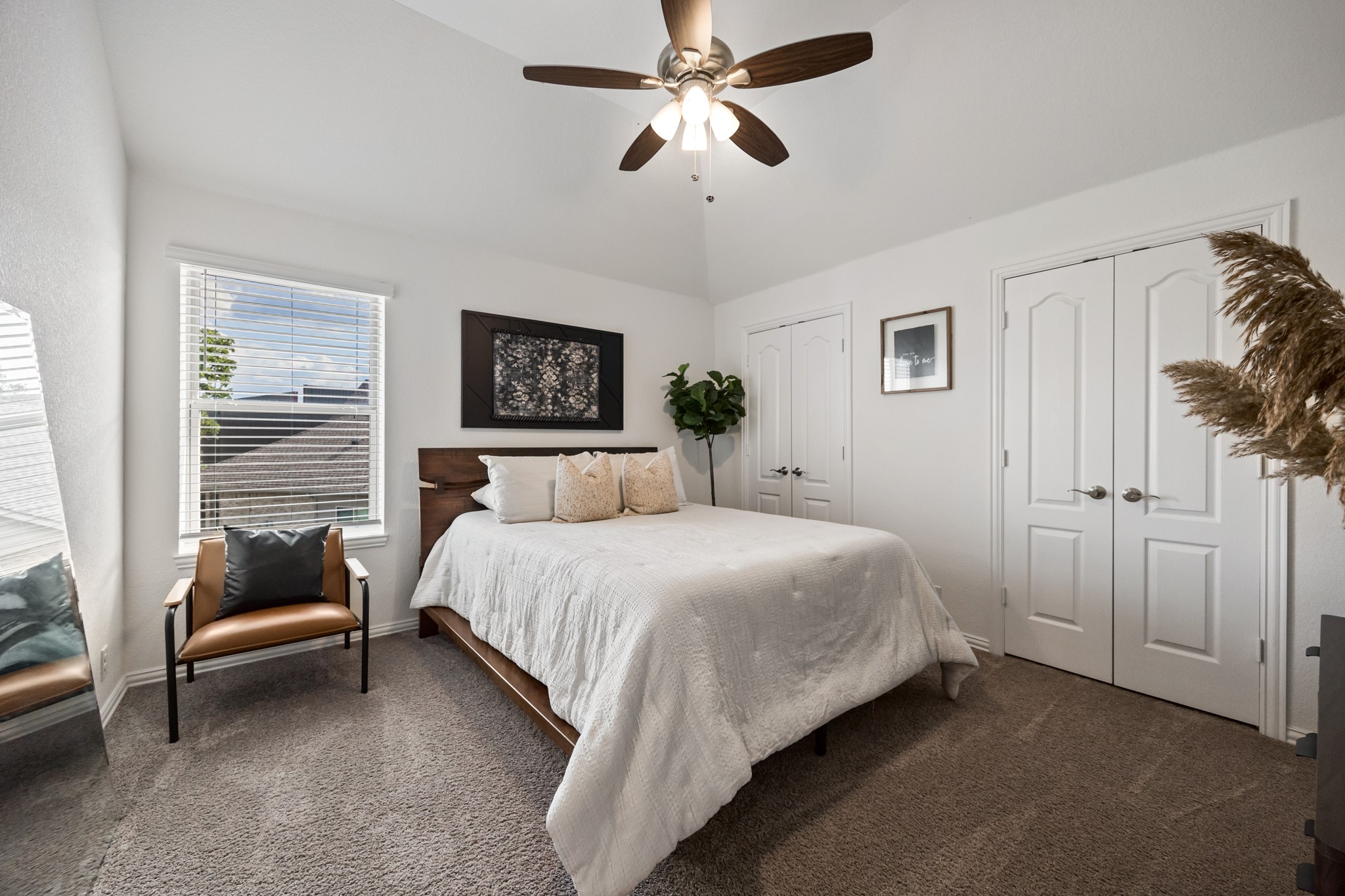 1128 English Oak Court Burleson TX 76028