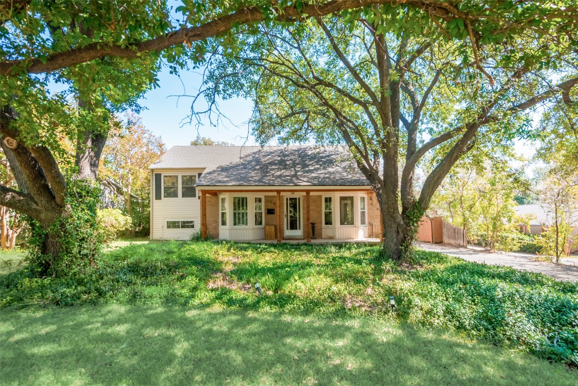 1308 N Irving Heights Drive Irving TX 75061