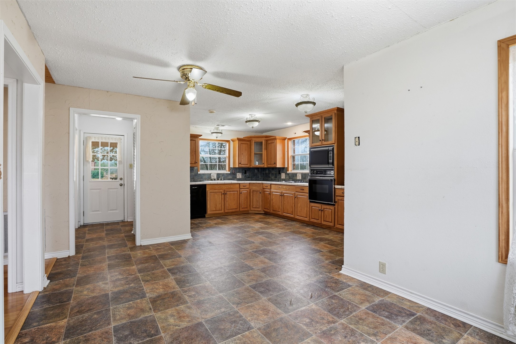 2411 Fm 1564 W Caddo Mills TX 75135