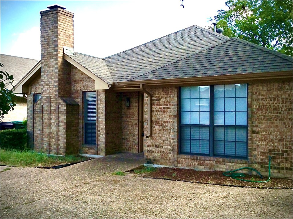 1207 Meadow Ridge Drive Denton TX 76201