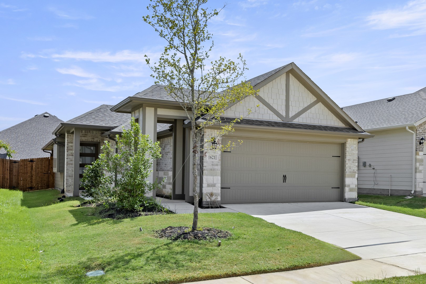 1621 Meadow Crest Aubrey TX 76227