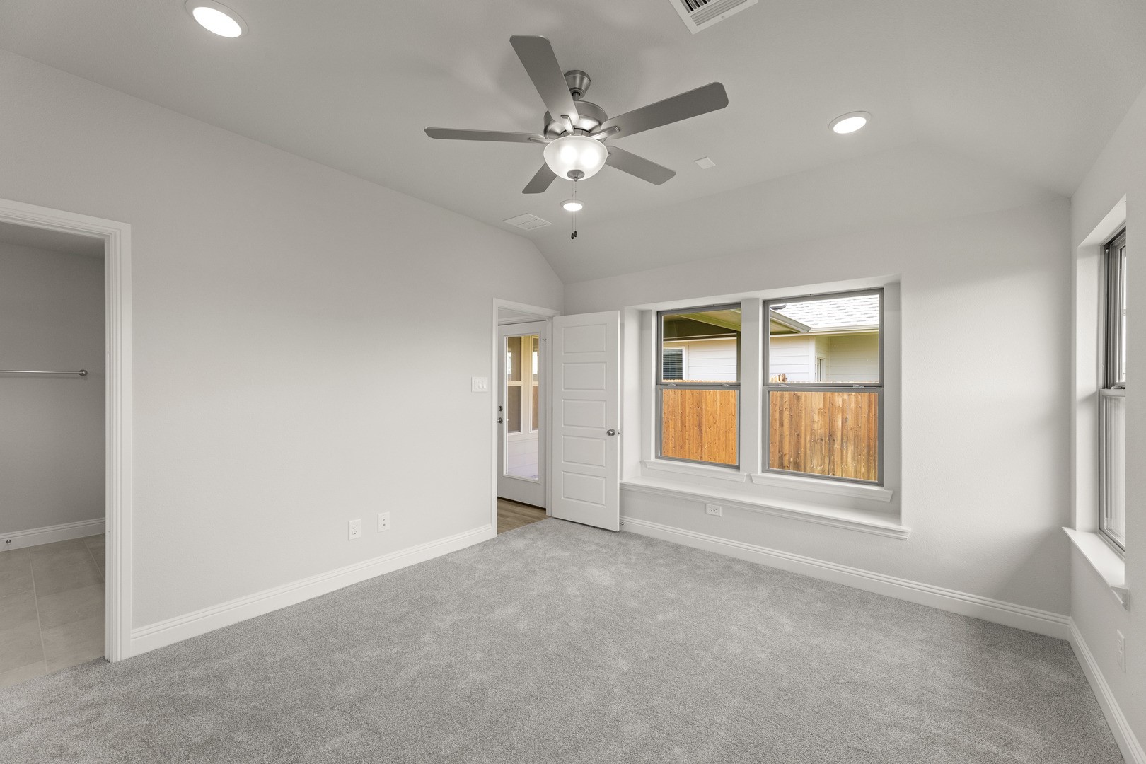 1621 Meadow Crest Aubrey TX 76227
