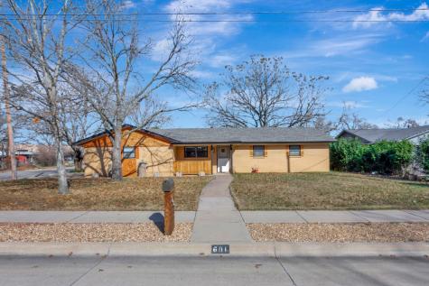 601 Cozby Street N Benbrook TX 76126