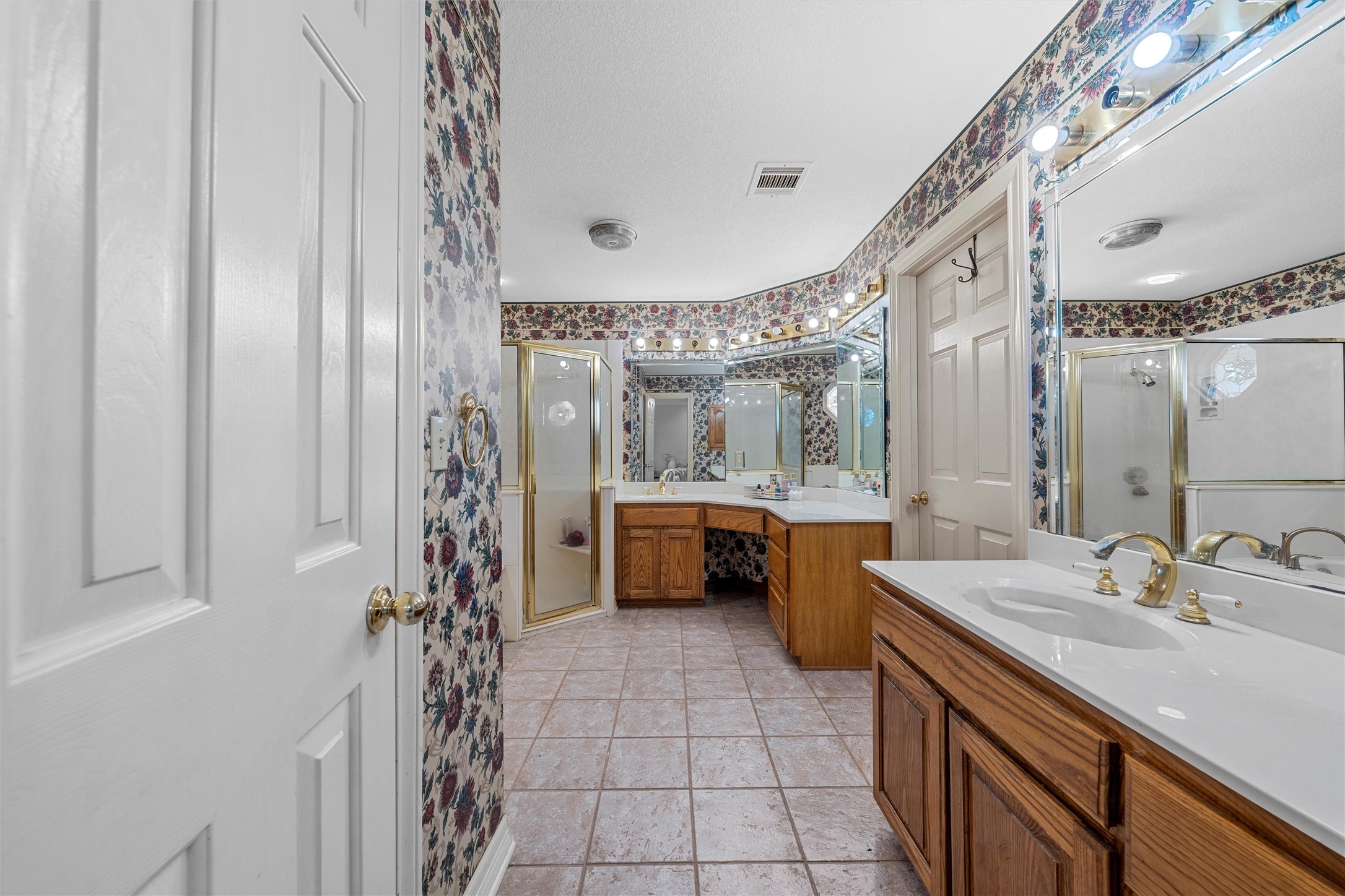 654 County Road 473 Lott TX 76656