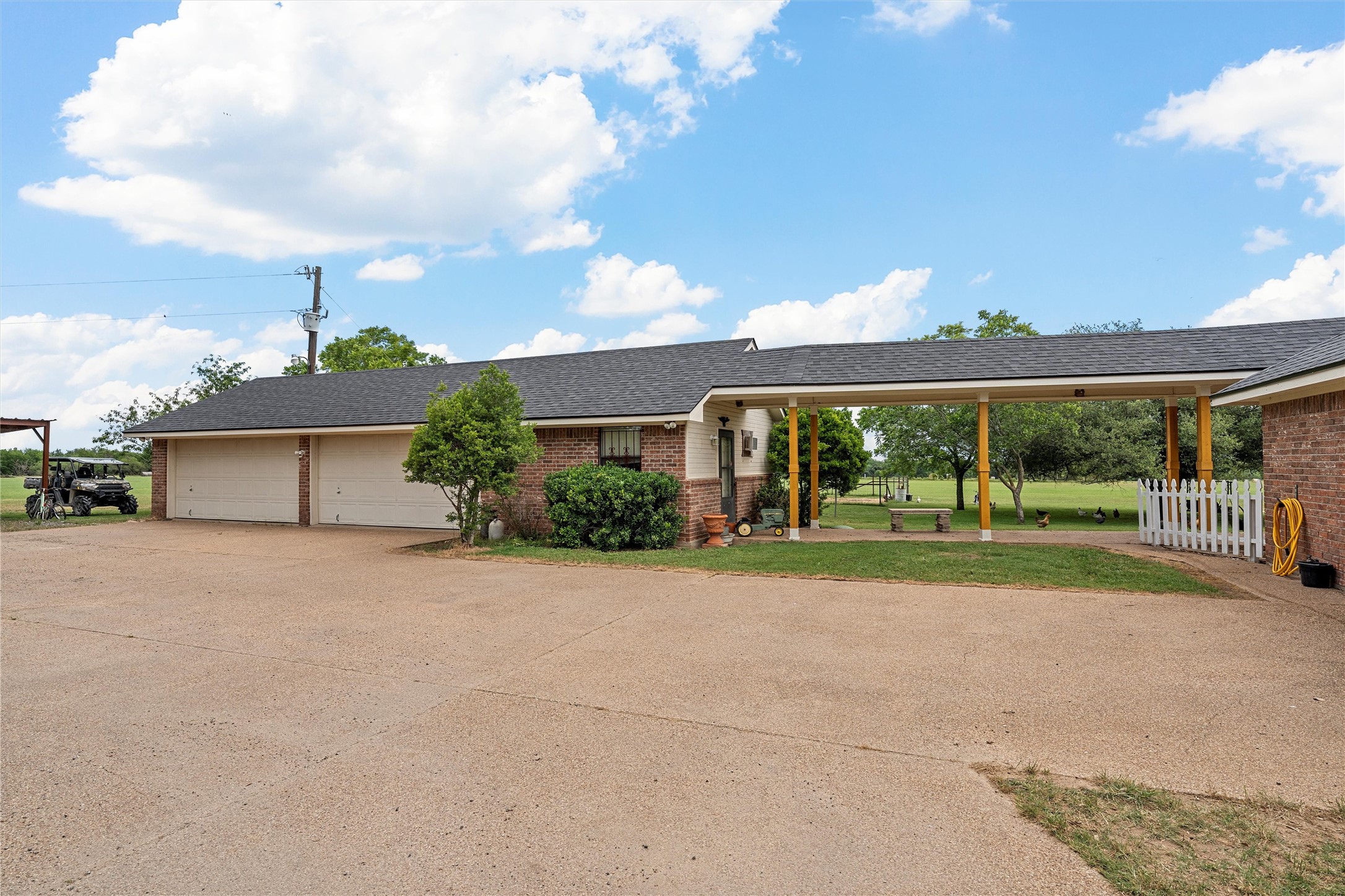 654 County Road 473 Lott TX 76656