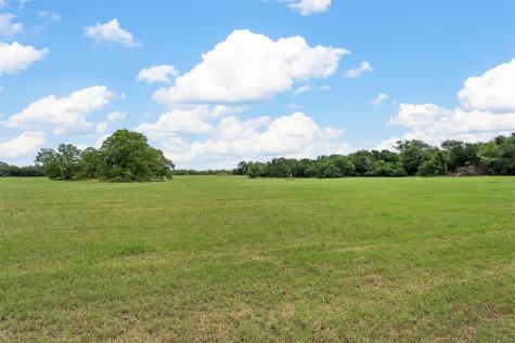 654 County Road 473 Lott TX 76656