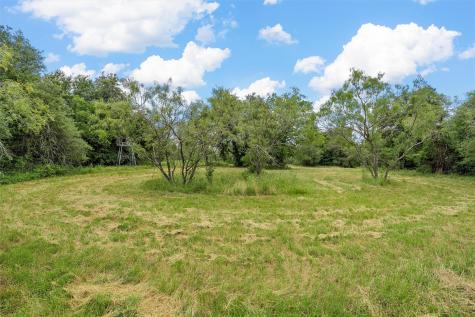654 County Road 473 Lott TX 76656