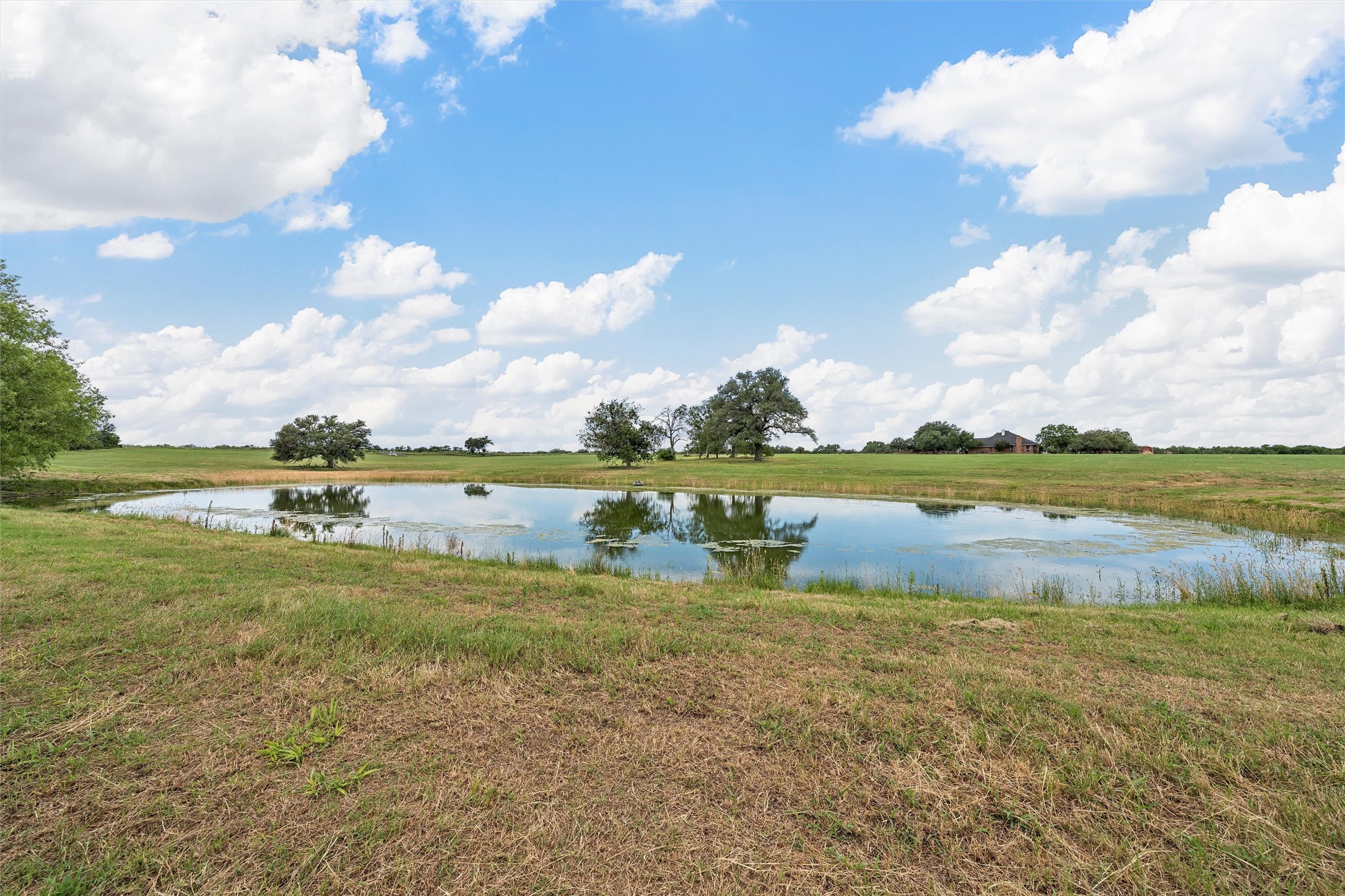 654 County Road 473 Lott TX 76656