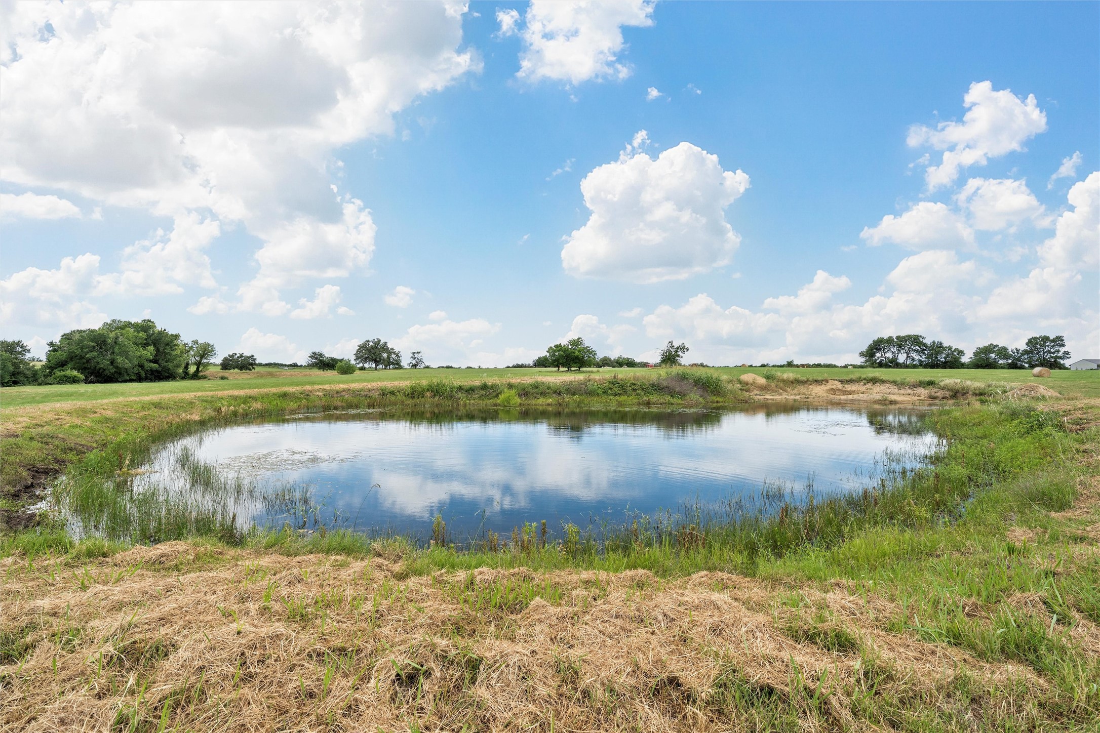 654 County Road 473 Lott TX 76656