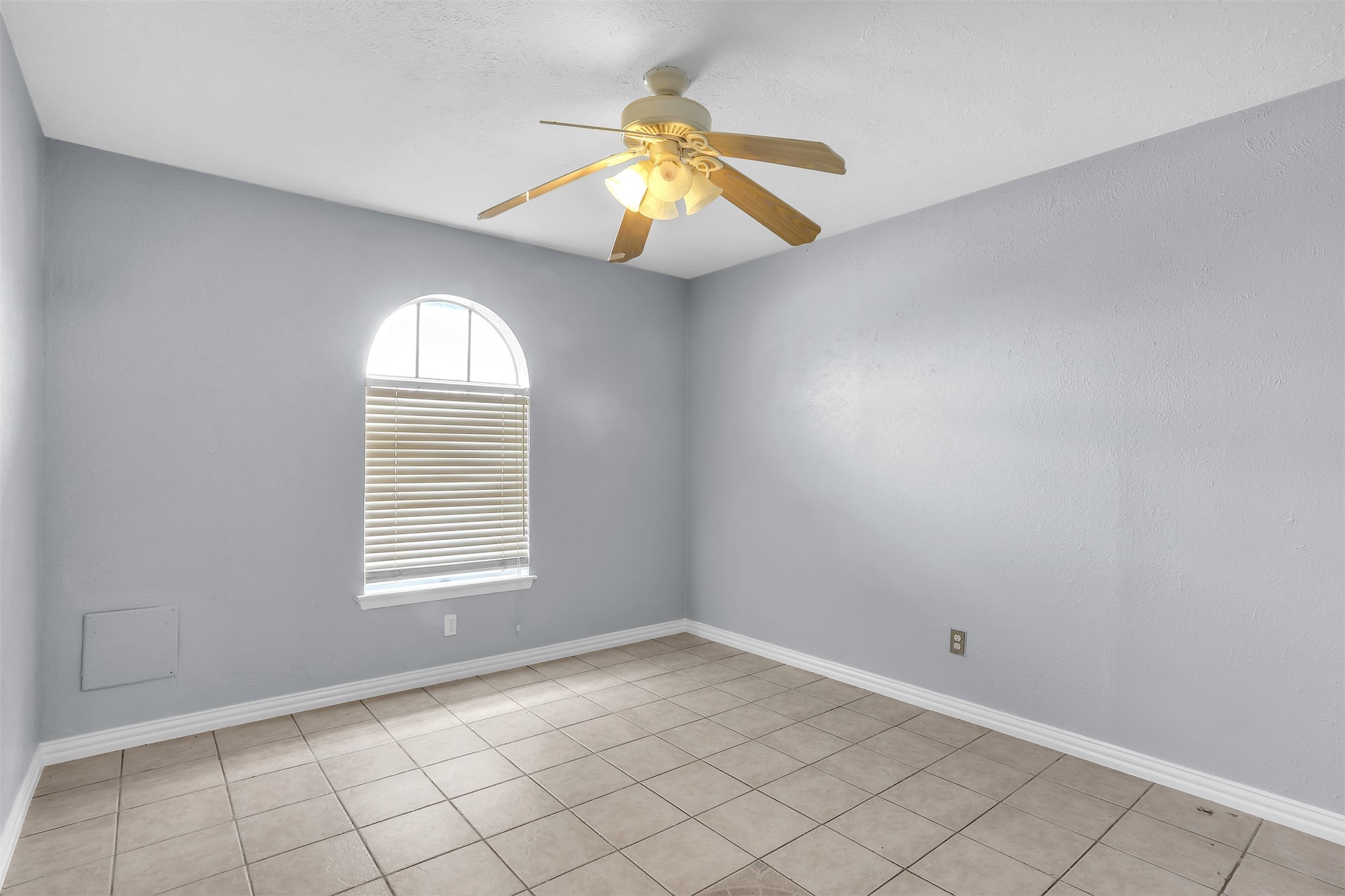 111 Skylark Street Mesquite TX 75149