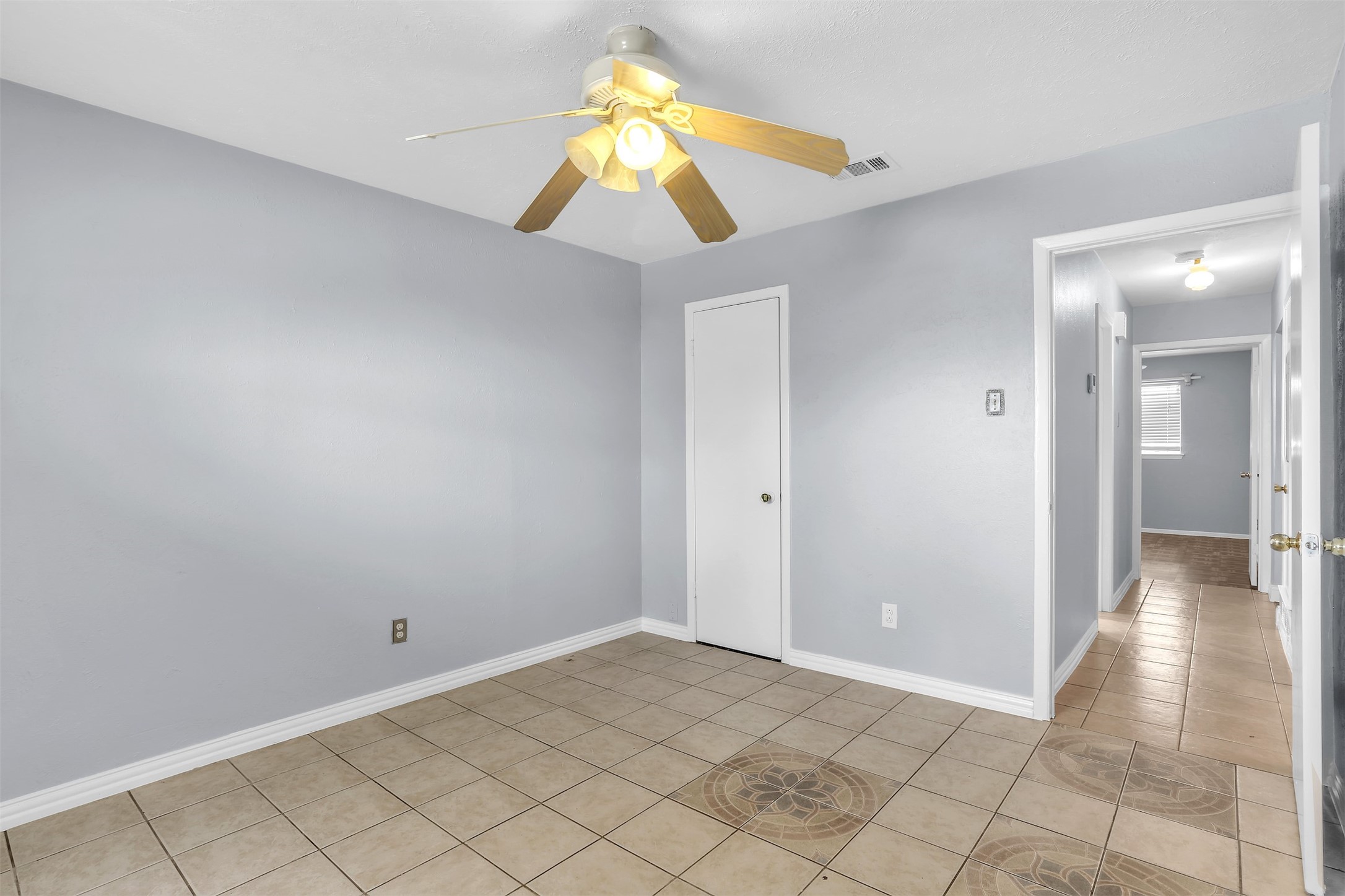 111 Skylark Street Mesquite TX 75149