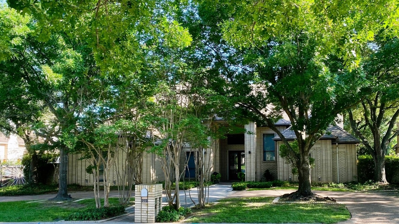 1221 Somerset Boulevard Colleyville TX 76034
