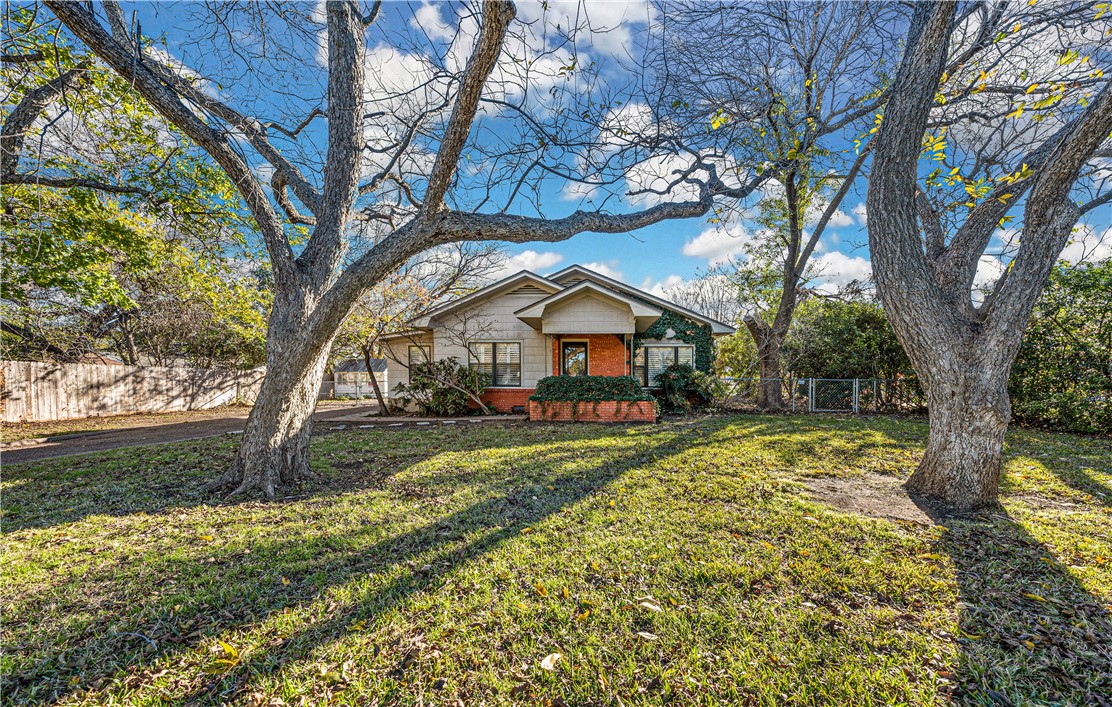 2224 N Valley Mills Drive Waco TX 76710
