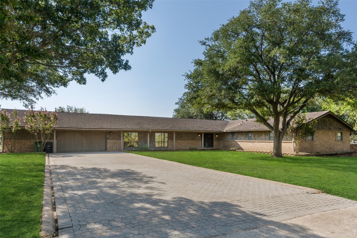 4134 Oakcrest Lane Fort Worth TX 76126