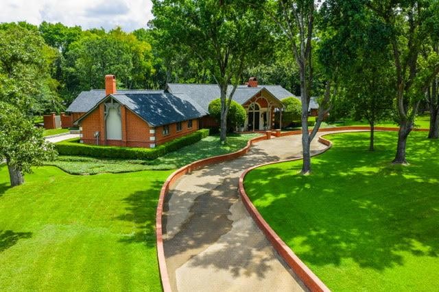 112 Willowbrook Drive Athens TX 75751