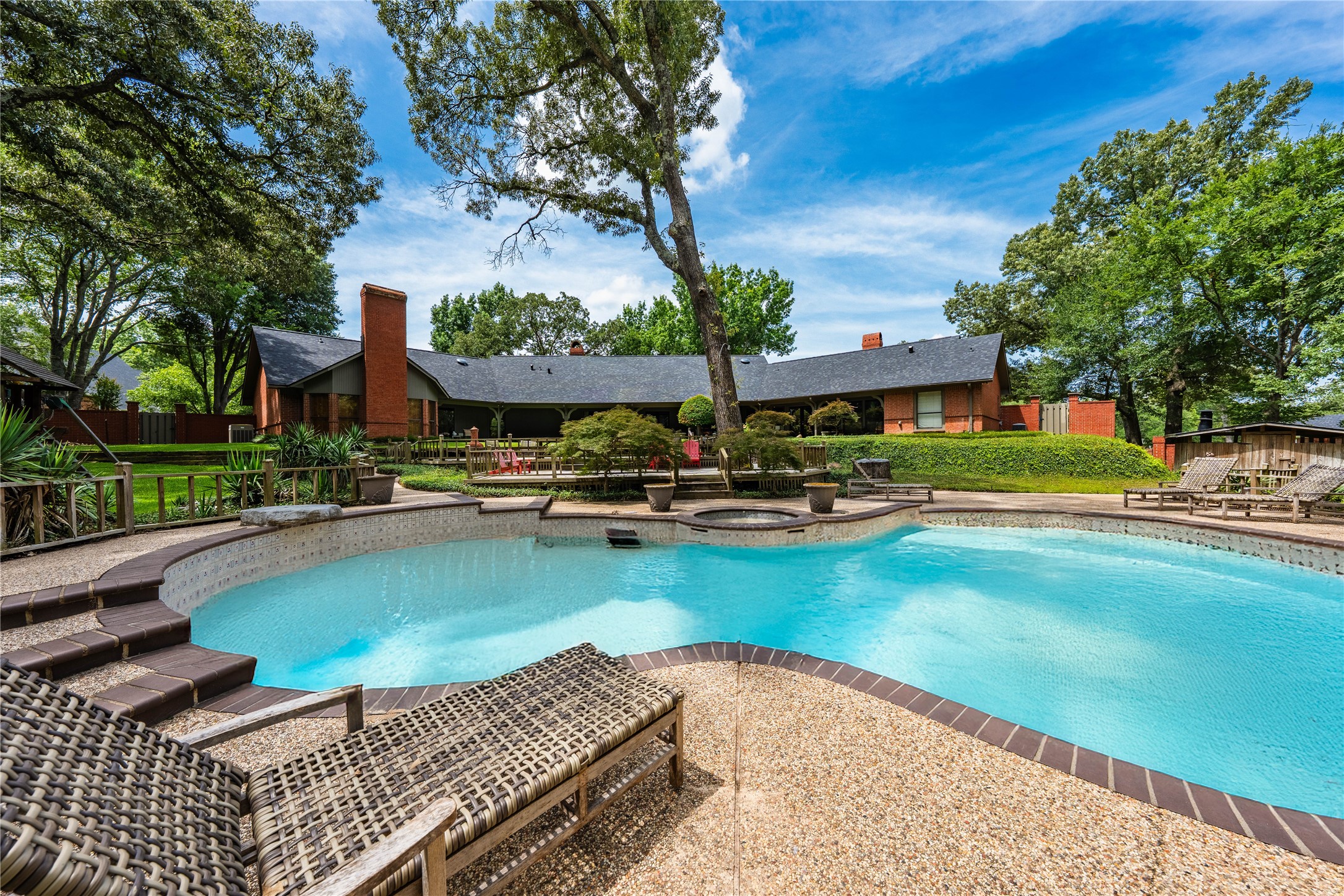 112 Willowbrook Drive Athens TX 75751