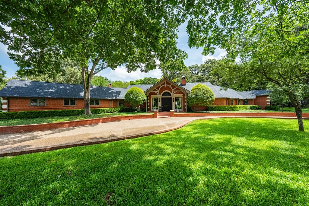 112 Willowbrook Drive Athens TX 75751