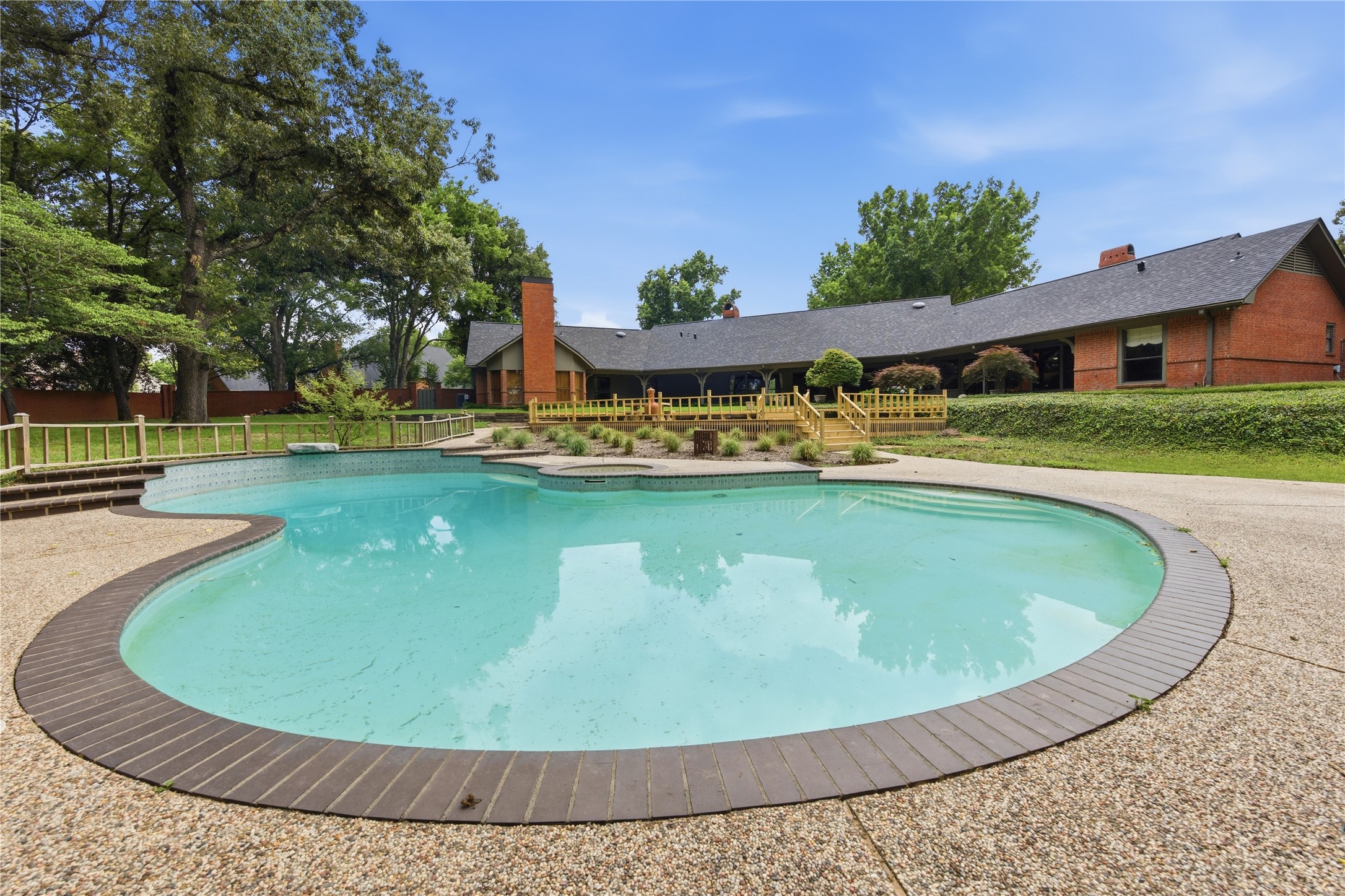 112 Willowbrook Drive Athens TX 75751