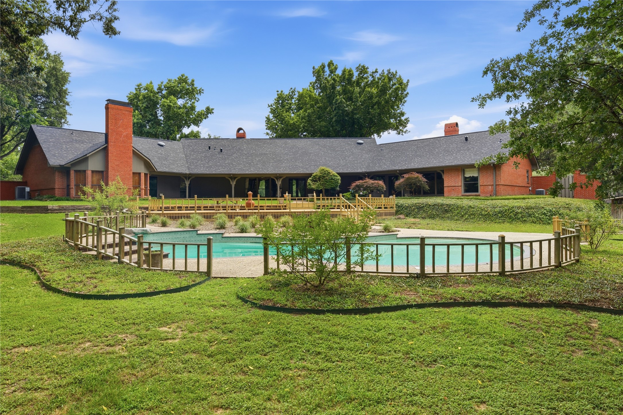 112 Willowbrook Drive Athens TX 75751