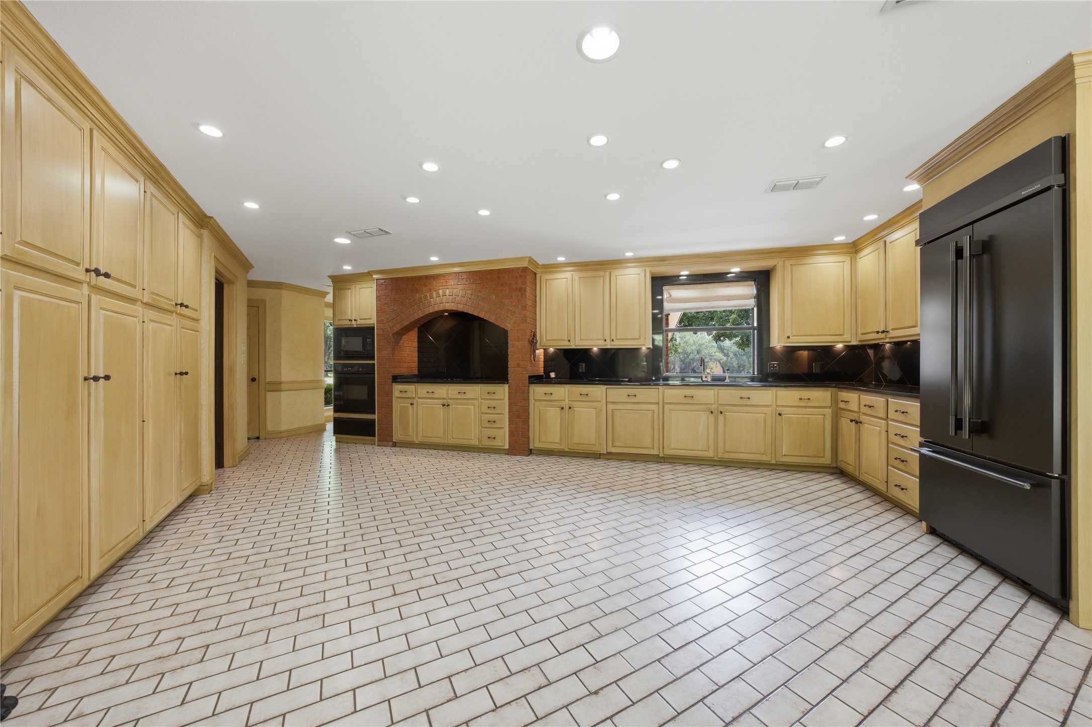 112 Willowbrook Drive Athens TX 75751